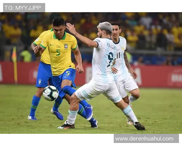 坎斯大班与珀斯野猫的激烈对决谁能在赛场上笑到最后